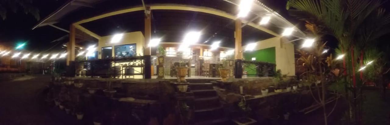Mountain View Resort & Spa Tomohon Экстерьер фото